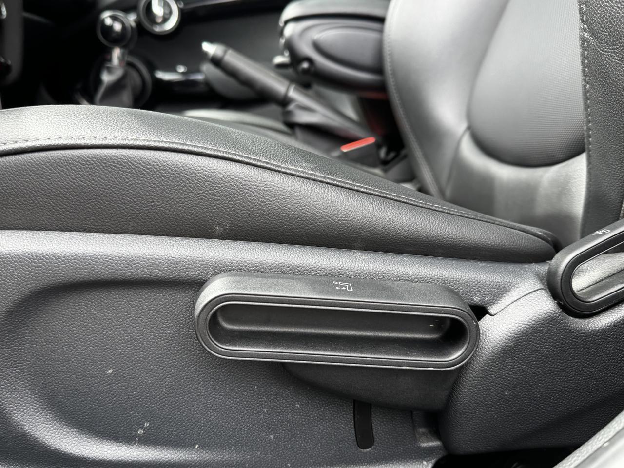 2019 MINI Cooper S 5 Door FWD Hatchback | Low KMs | Backup Camera | 44L Fuel Tank Redwater AB