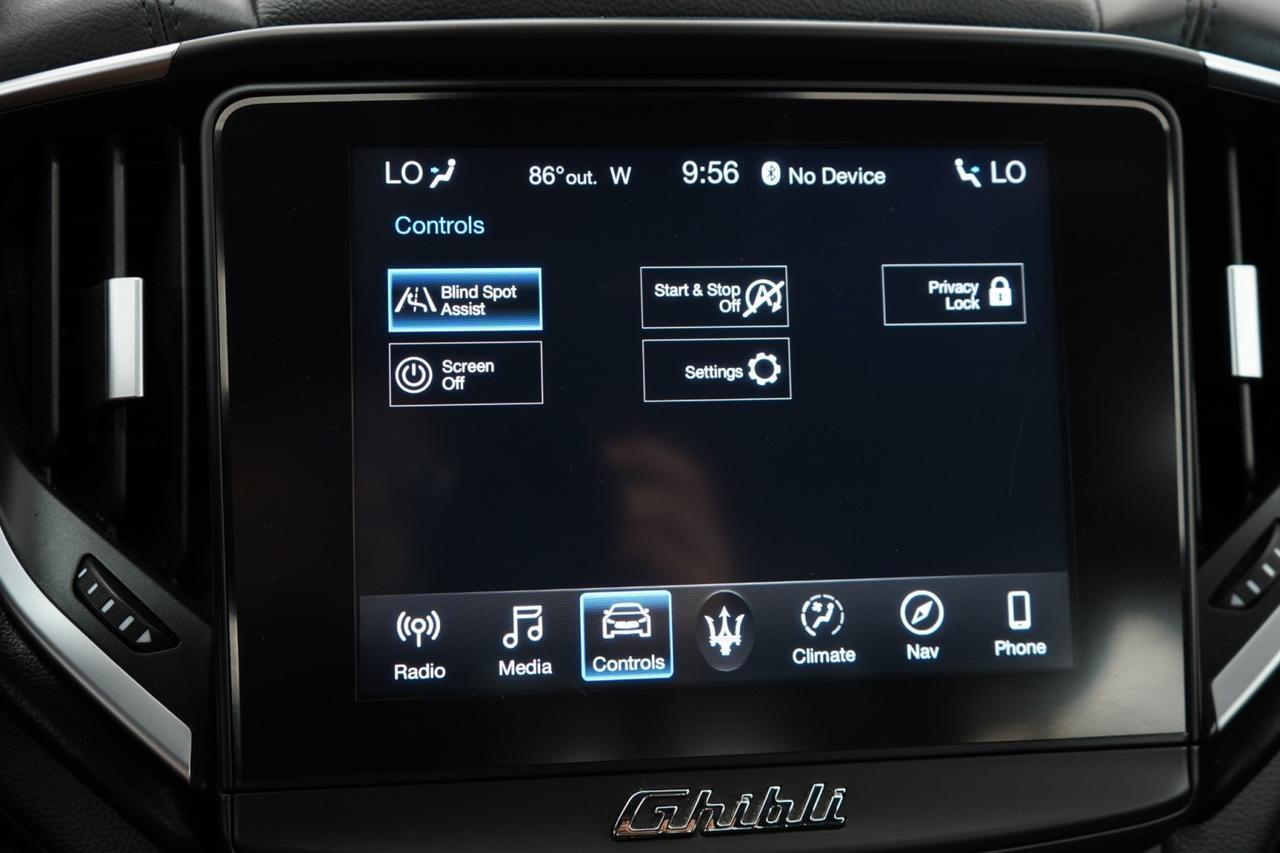 2019 Maserati Ghibli S Q4 AWD BLIND SPOT ASSIST NAVIGATION SUNROOF LEATHER HEATED SEATS REAR CAMERA Carrollton TX