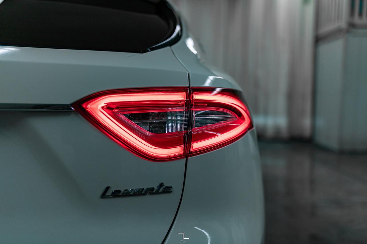 2019 Maserati Levante AWD GranLusso Leather Roof Nav Red Deer AB