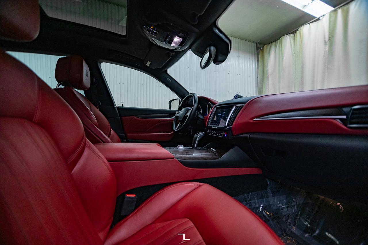 2019 Maserati Levante AWD GranLusso Leather Roof Nav Red Deer AB