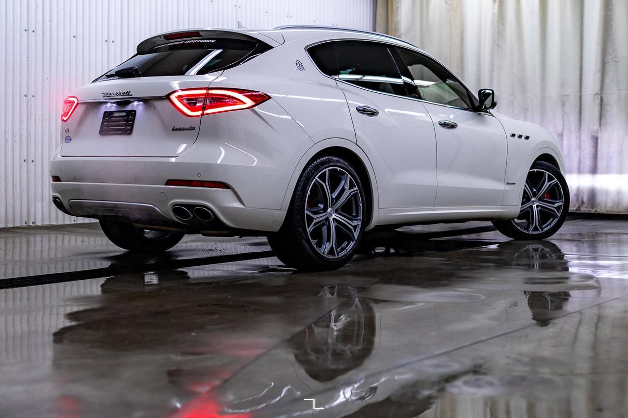 2019 Maserati Levante AWD GranLusso Leather Roof Nav Red Deer AB