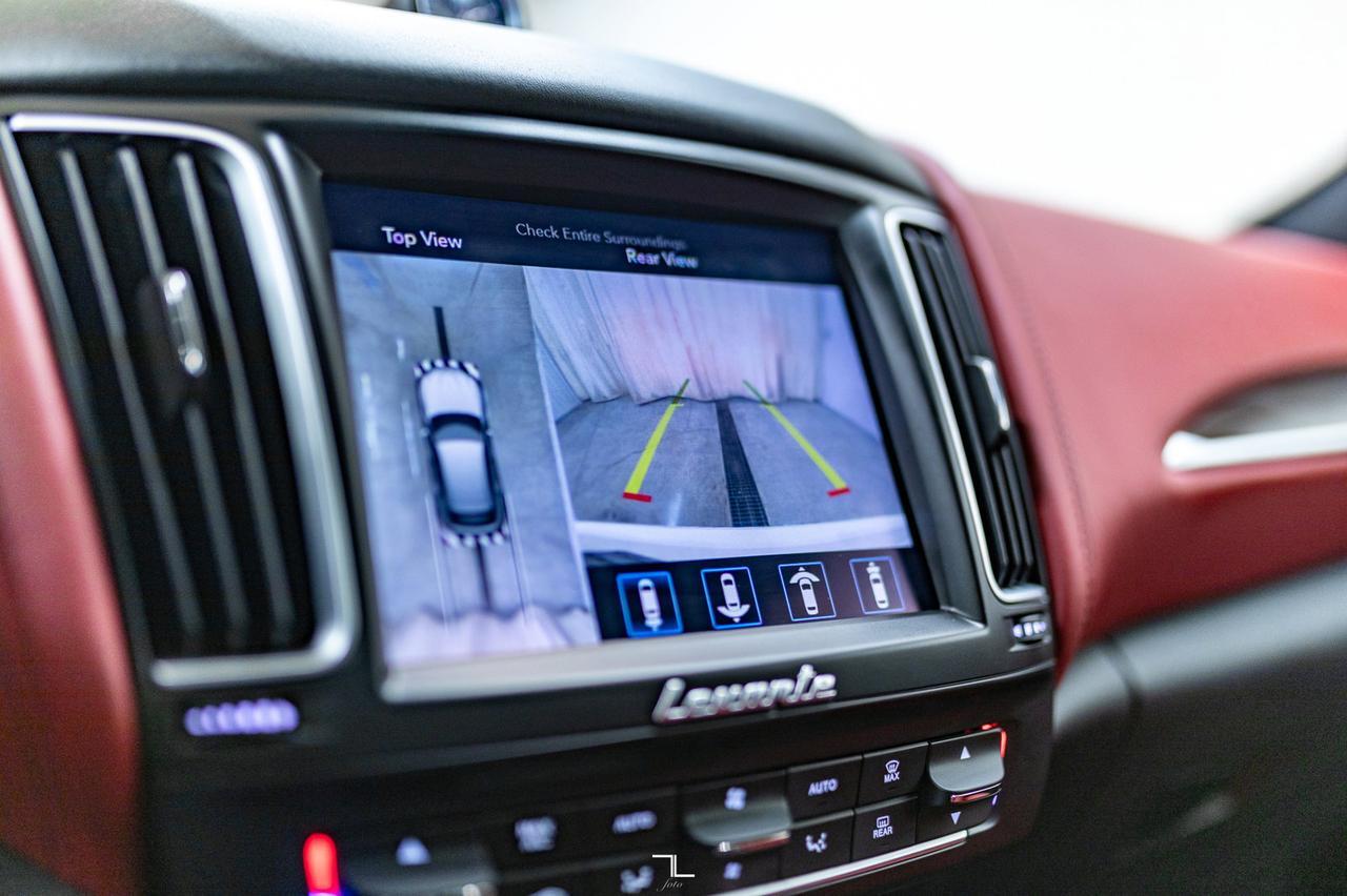 2019 Maserati Levante AWD GranLusso Leather Roof Nav Red Deer AB