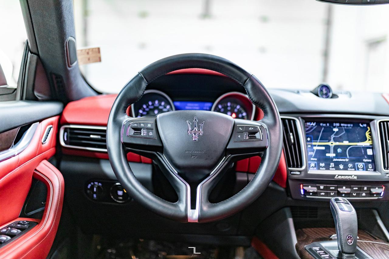 2019 Maserati Levante AWD GranLusso Leather Roof Nav Red Deer AB