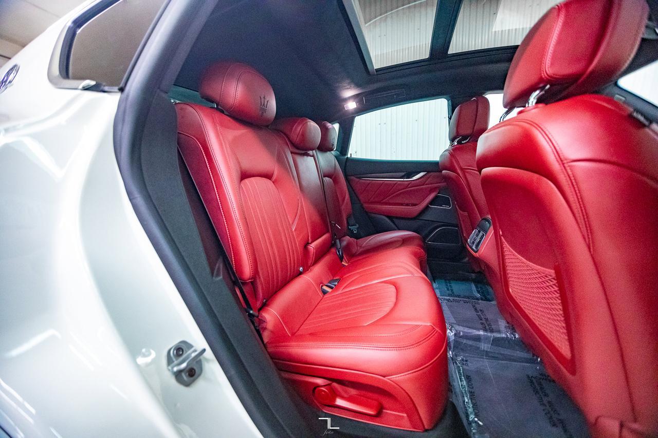 2019 Maserati Levante AWD GranLusso Leather Roof Nav Red Deer AB
