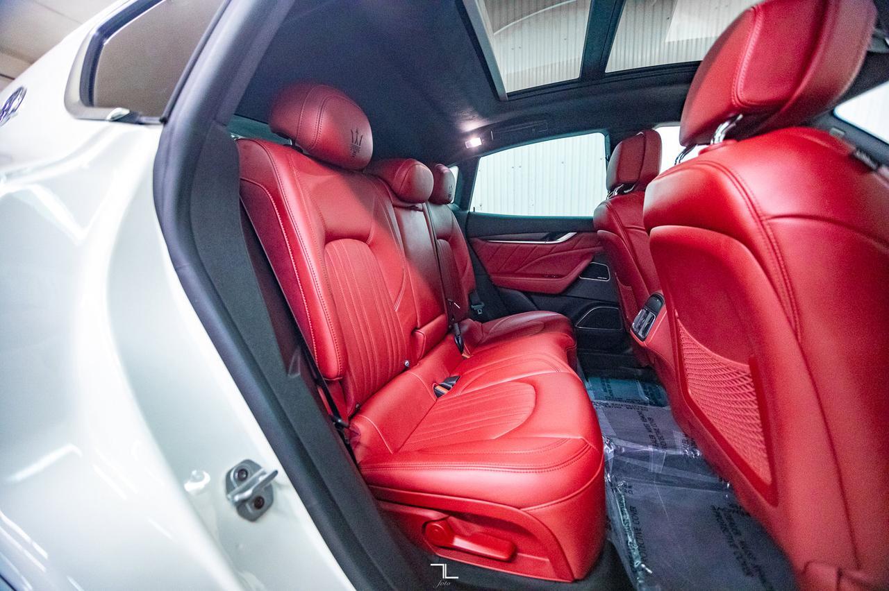2019 Maserati Levante AWD GranLusso Leather Roof Nav Red Deer AB