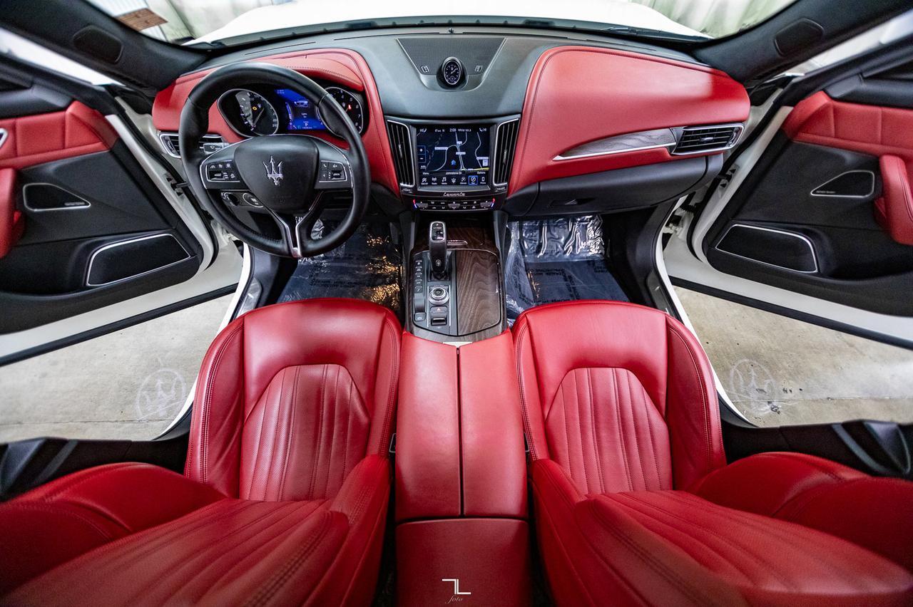 2019 Maserati Levante AWD GranLusso Leather Roof Nav Red Deer AB