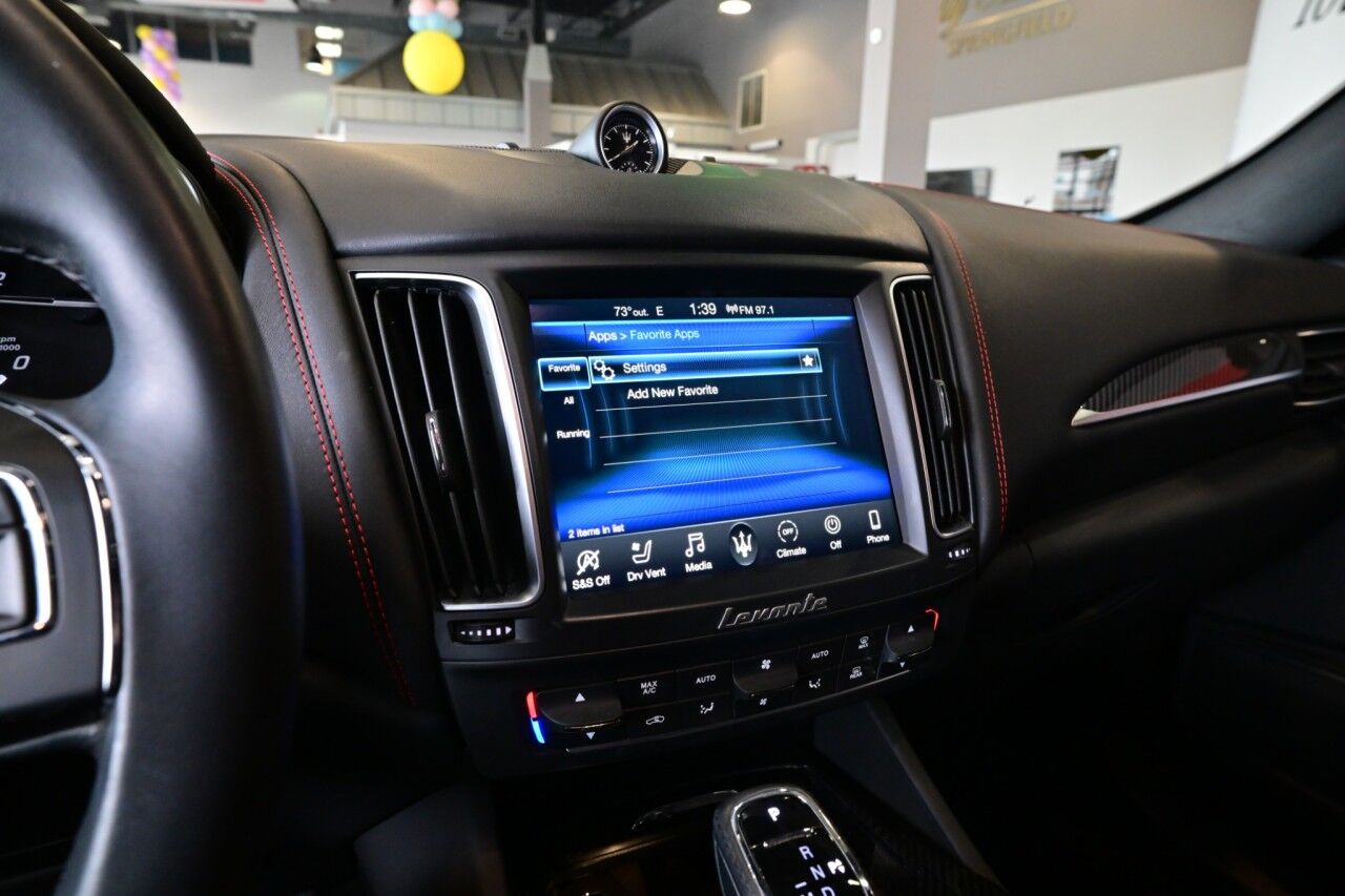 2019 Maserati Levante GranLusso, High Gloss Carbon Fiber Trim, 21'' Wheels Springfield NJ