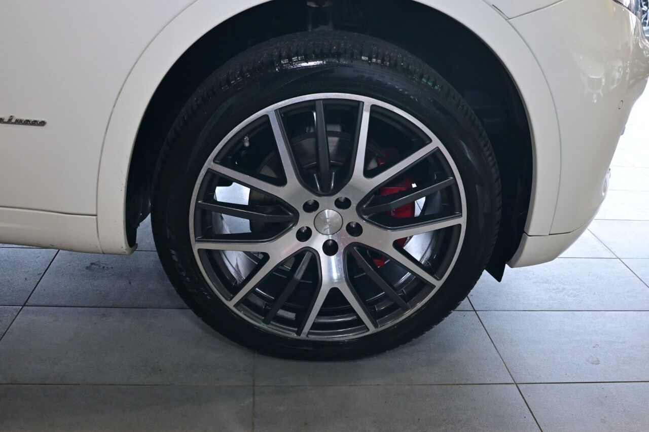 2019 Maserati Levante GranLusso, High Gloss Carbon Fiber Trim, 21'' Wheels Springfield NJ