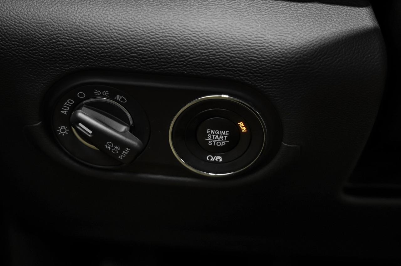 2019 Maserati Levante Q4 AWD BLIND SPOT NAVIGATION PANORAMA HARMAN KARDON LEATHER HEATED SEATS REAR CAMERA Carrollton TX