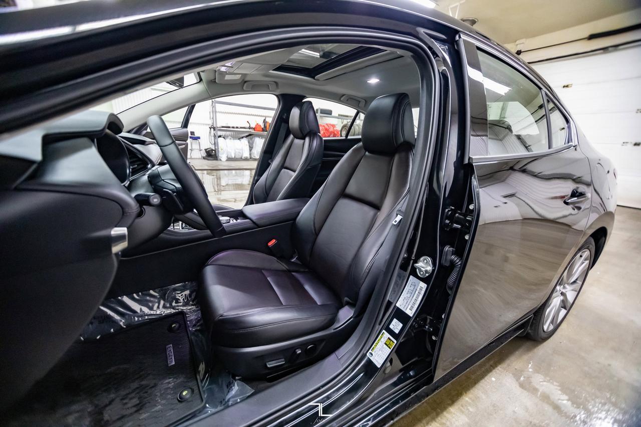 2019 Mazda 3 AWD GT Leather Roof Nav BCam Red Deer AB