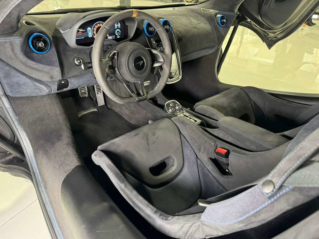 2019 McLaren 600LT MSO Cirrus Grey paint, MSO louvered fenders, P1 seats, carbon galore AND MORE!! Fort Lauderdale FL