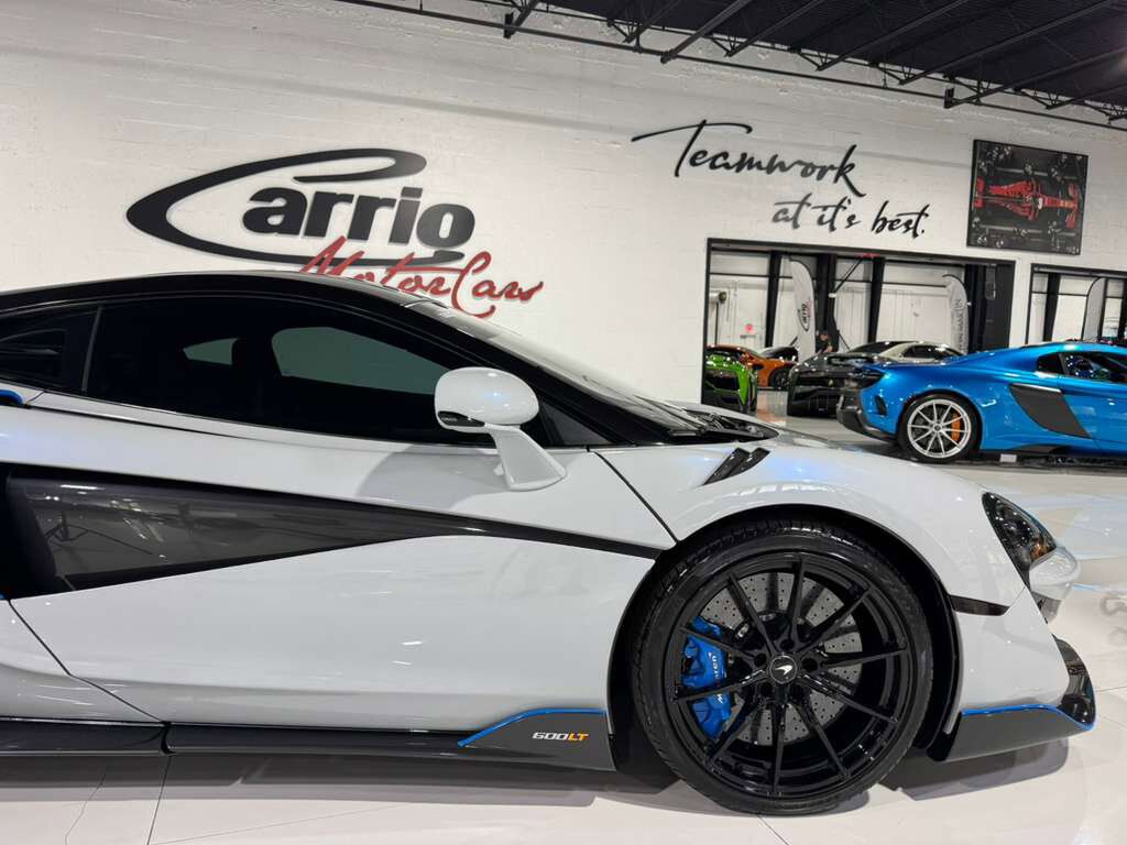 2019 McLaren 600LT MSO Cirrus Grey paint, MSO louvered fenders, P1 seats, carbon galore AND MORE!! Fort Lauderdale FL