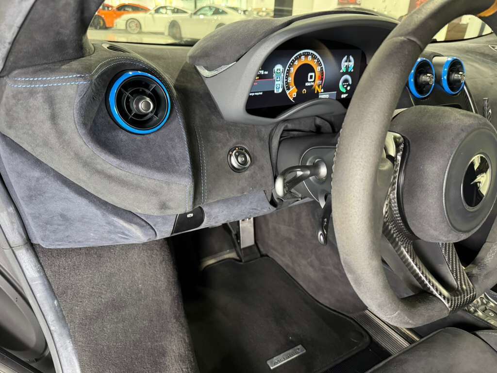 2019 McLaren 600LT MSO Cirrus Grey paint, MSO louvered fenders, P1 seats, carbon galore AND MORE!! Fort Lauderdale FL