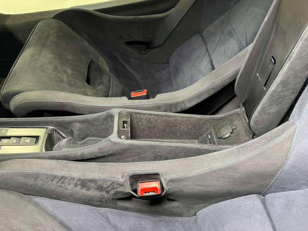 2019 McLaren 600LT MSO Cirrus Grey paint, MSO louvered fenders, P1 seats, carbon galore AND MORE!! Fort Lauderdale FL