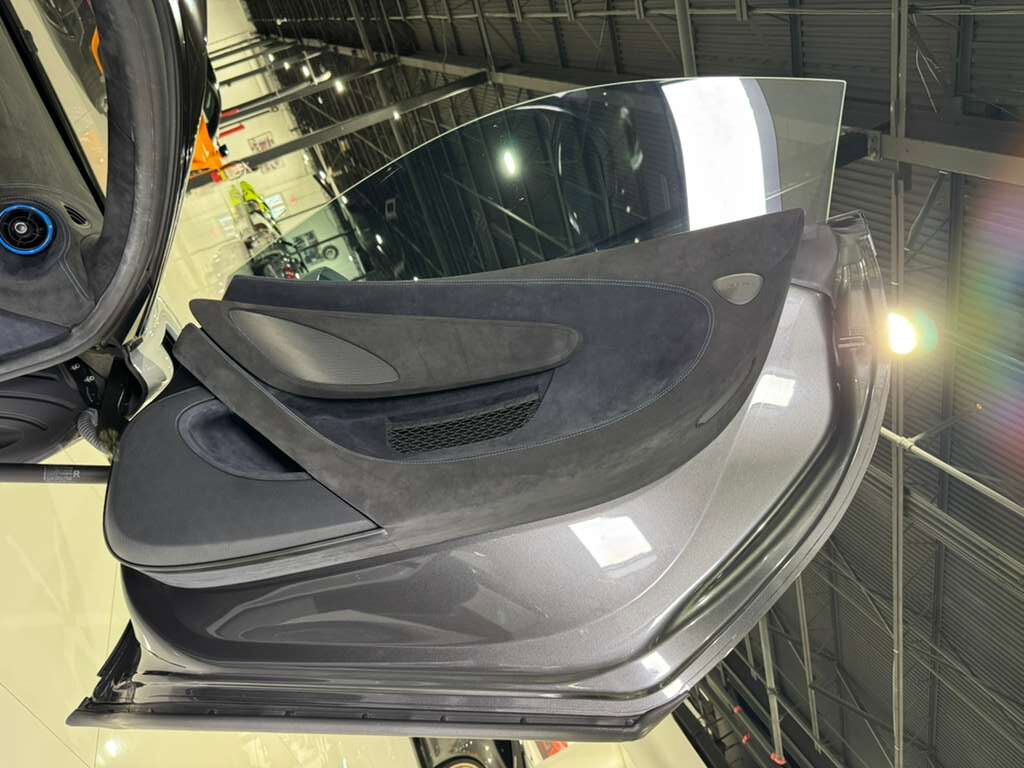 2019 McLaren 600LT MSO Cirrus Grey paint, MSO louvered fenders, P1 seats, carbon galore AND MORE!! Fort Lauderdale FL