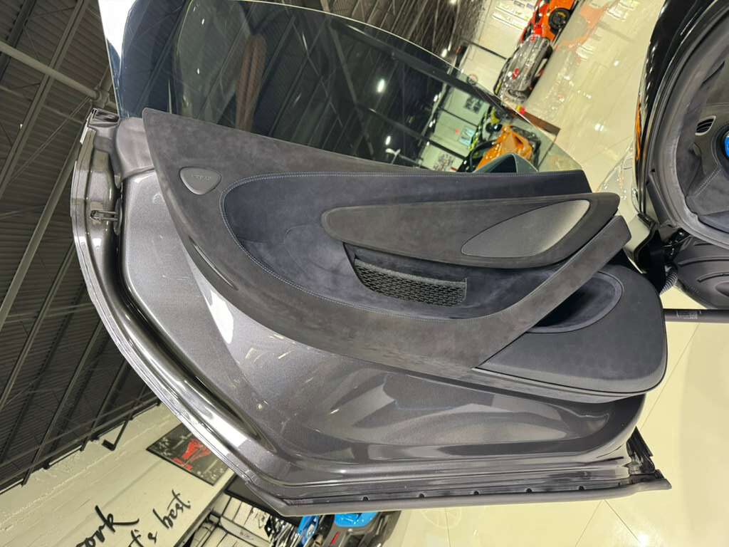 2019 McLaren 600LT MSO Cirrus Grey paint, MSO louvered fenders, P1 seats, carbon galore AND MORE!! Fort Lauderdale FL