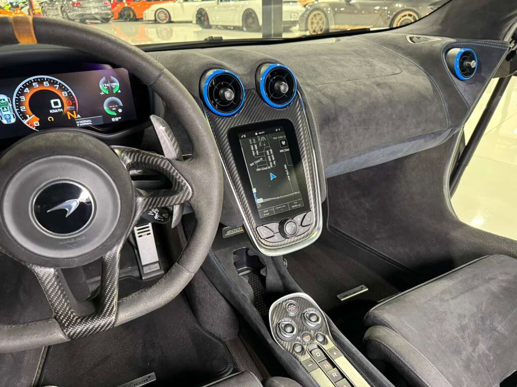 2019 McLaren 600LT MSO Cirrus Grey paint, MSO louvered fenders, P1 seats, carbon galore AND MORE!! Fort Lauderdale FL