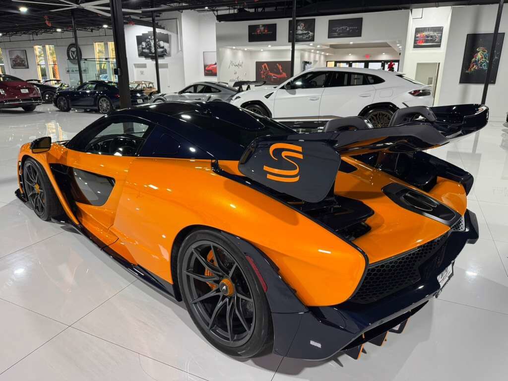 2019 McLaren SENNA Papaya Spark paint, exposed blue carbon throughout, Bowers & Wilkins audio and MUCH MORE!! Fort Lauderdale FL