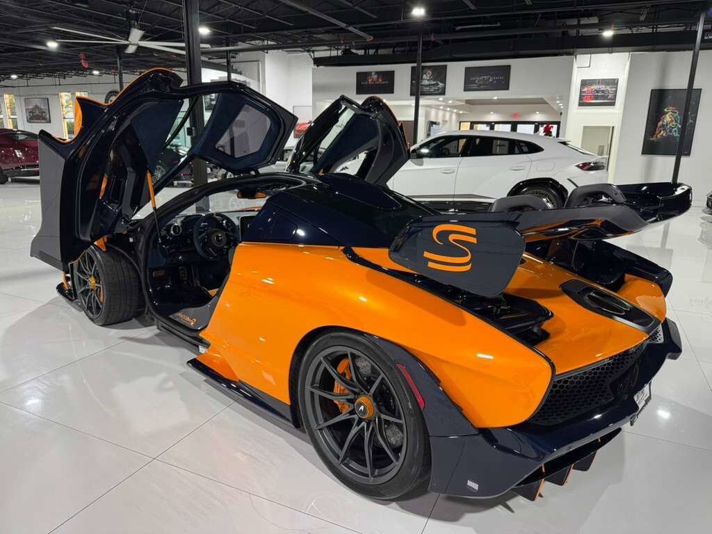 2019 McLaren SENNA Papaya Spark paint, exposed blue carbon throughout, Bowers & Wilkins audio and MUCH MORE!! Fort Lauderdale FL