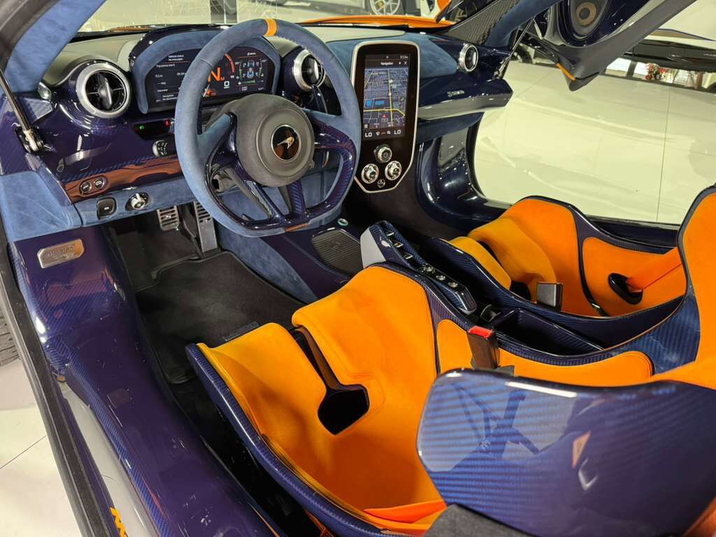 2019 McLaren SENNA Papaya Spark paint, exposed blue carbon throughout, Bowers & Wilkins audio and MUCH MORE!! Fort Lauderdale FL
