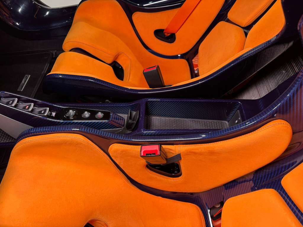 2019 McLaren SENNA Papaya Spark paint, exposed blue carbon throughout, Bowers & Wilkins audio and MUCH MORE!! Fort Lauderdale FL