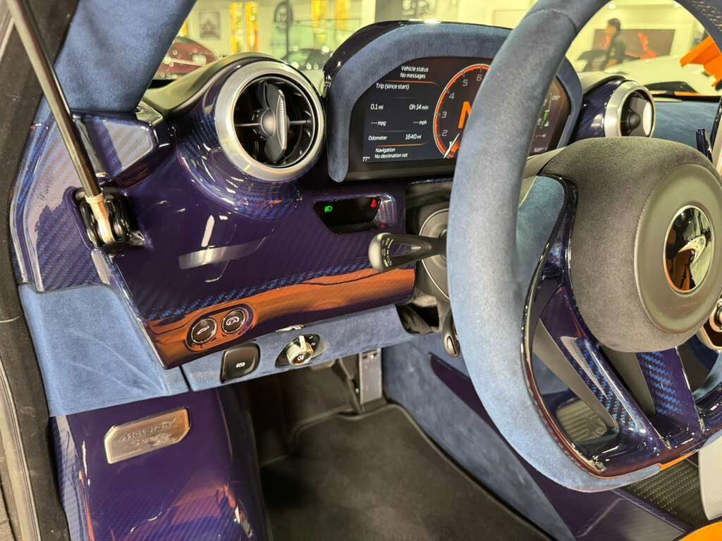 2019 McLaren SENNA Papaya Spark paint, exposed blue carbon throughout, Bowers & Wilkins audio and MUCH MORE!! Fort Lauderdale FL