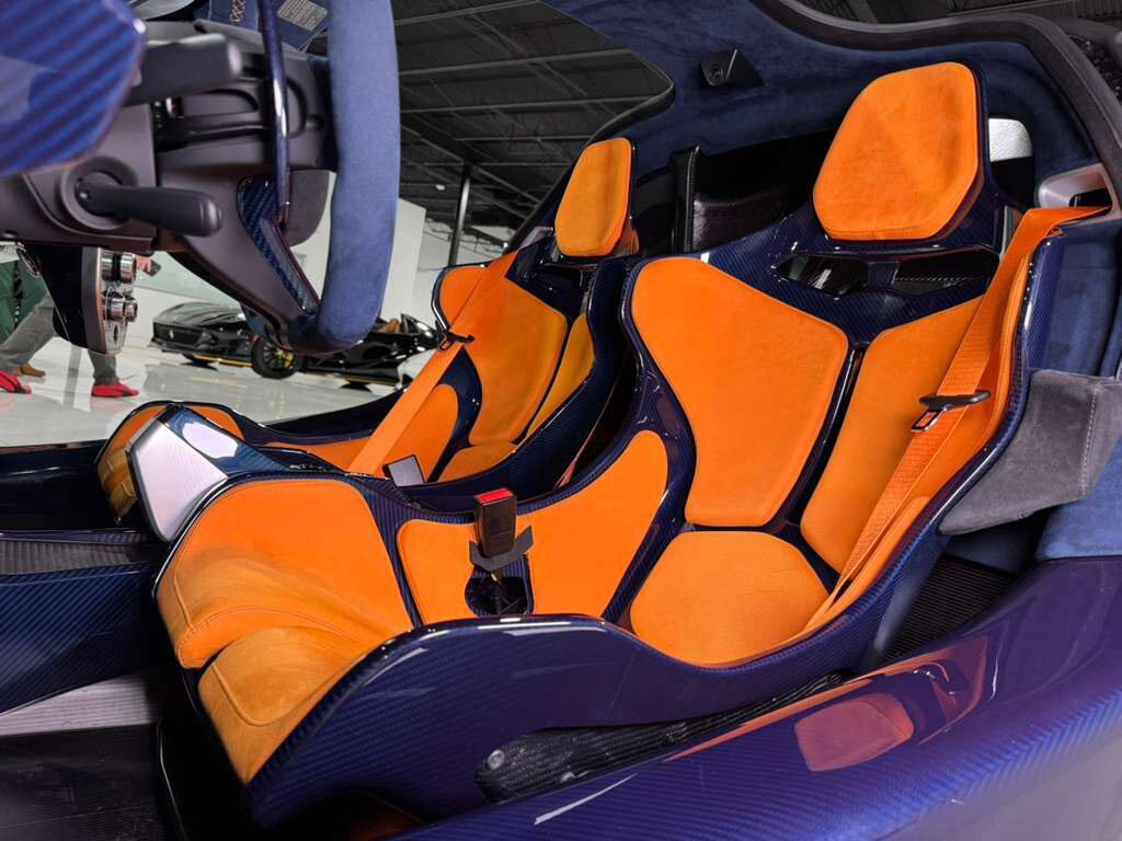 2019 McLaren SENNA Papaya Spark paint, exposed blue carbon throughout, Bowers & Wilkins audio and MUCH MORE!! Fort Lauderdale FL