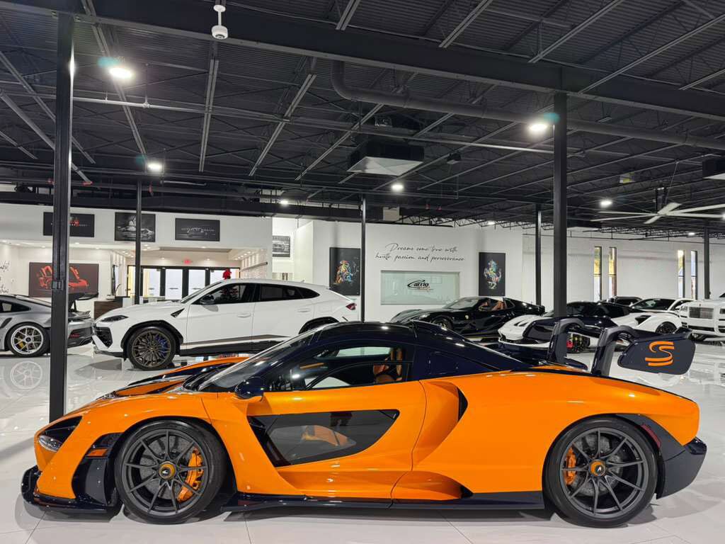 2019 McLaren SENNA Papaya Spark paint, exposed blue carbon throughout, Bowers & Wilkins audio and MUCH MORE!! Fort Lauderdale FL