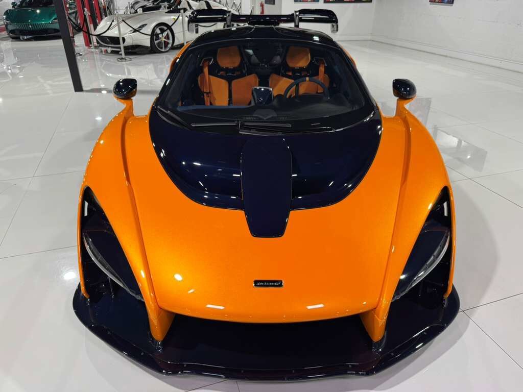 2019 McLaren SENNA Papaya Spark paint, exposed blue carbon throughout, Bowers & Wilkins audio and MUCH MORE!! Fort Lauderdale FL
