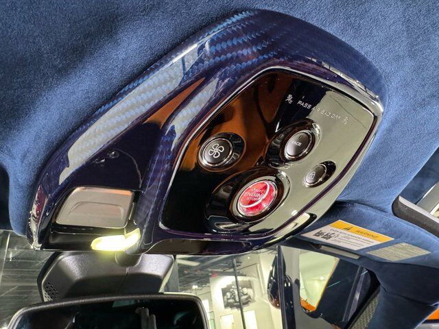 2019 McLaren SENNA Papaya Spark paint, exposed blue carbon throughout, Bowers & Wilkins audio and MUCH MORE!! Fort Lauderdale FL