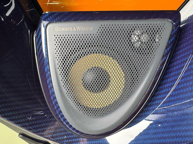 2019 McLaren SENNA Papaya Spark paint, exposed blue carbon throughout, Bowers & Wilkins audio and MUCH MORE!! Fort Lauderdale FL