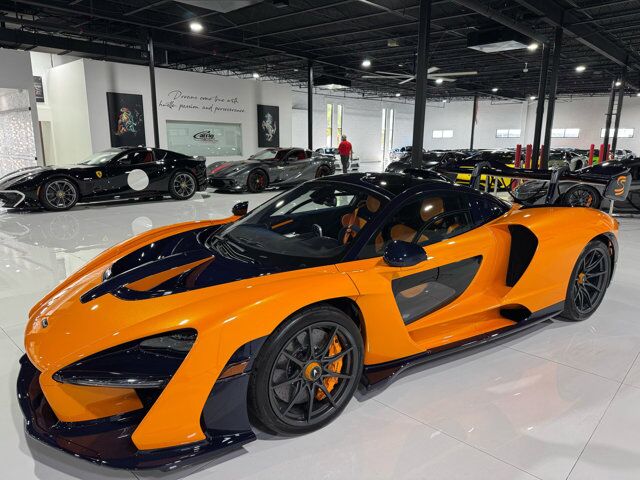 2019 McLaren SENNA Papaya Spark paint, exposed blue carbon throughout, Bowers & Wilkins audio and MUCH MORE!! Fort Lauderdale FL