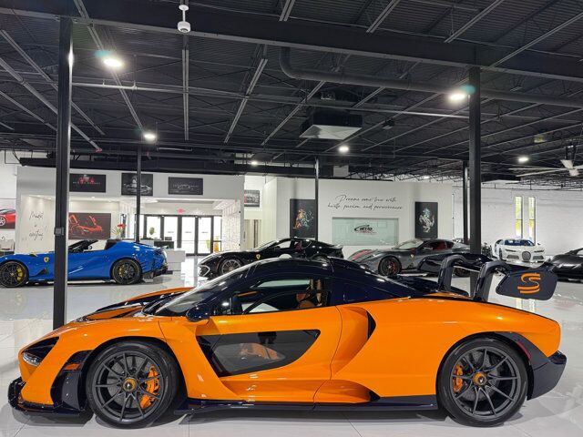 2019 McLaren SENNA Papaya Spark paint, exposed blue carbon throughout, Bowers & Wilkins audio and MUCH MORE!! Fort Lauderdale FL