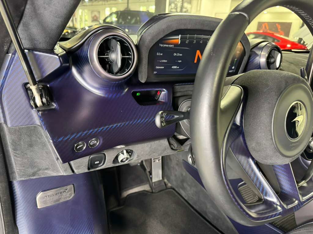 2019 McLaren Senna Pure White paint, Pure White centerlocks, Burton Blue calipers, B&W audio, carbon galore AND MORE!!! Fort Lauderdale FL