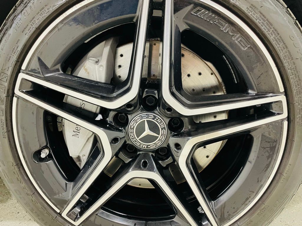 2019 Mercedes Benz C photo 37