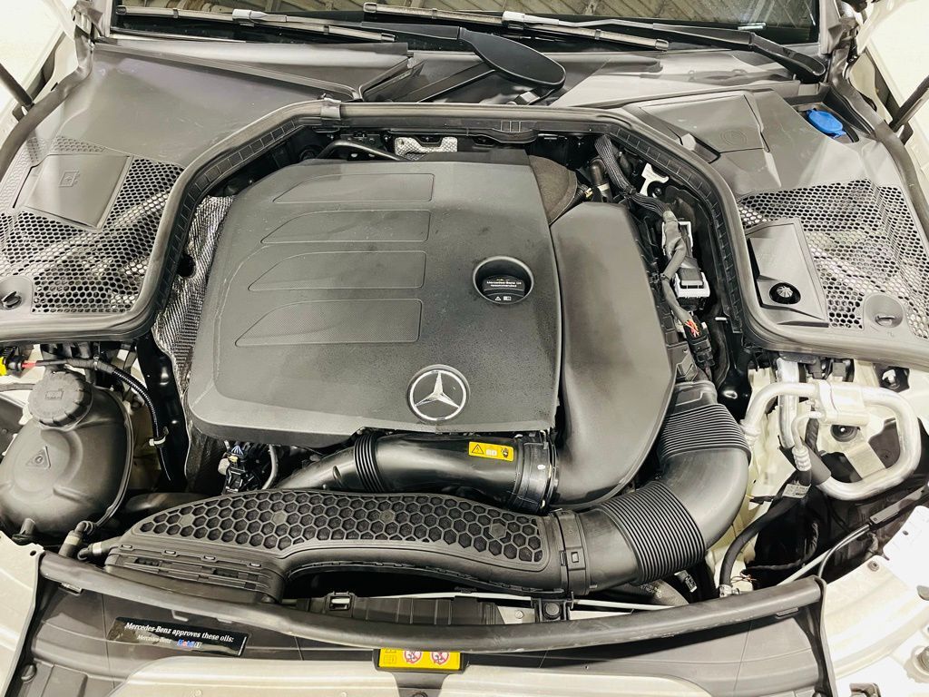 2019 Mercedes Benz C photo 36