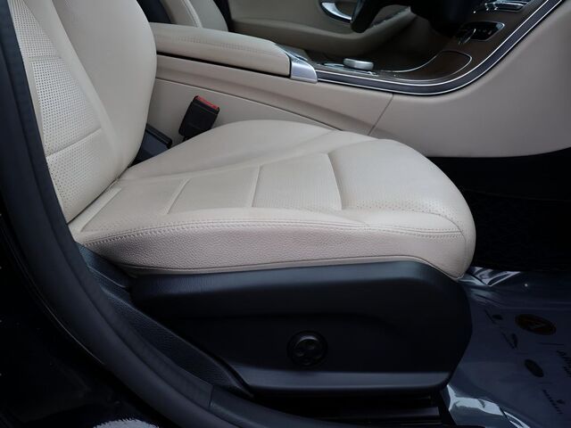 2019 Mercedes-Benz C-Class C 300 Oshkosh WI 2019 Mercedes-Benz C-Class C 300 Oshkosh WI