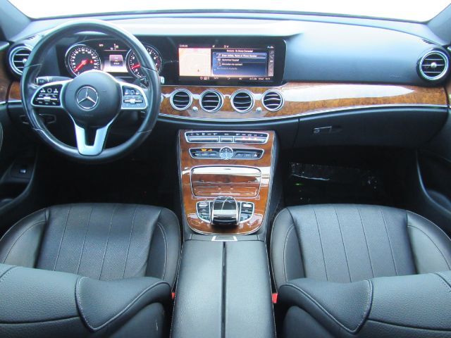 2019 Mercedes Benz E 450 4MATIC photo 3