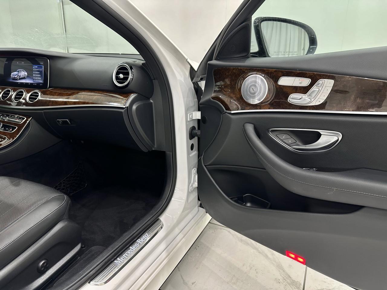 2019 Mercedes Benz E 300 Sedan photo 18
