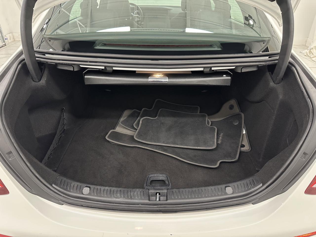 2019 Mercedes Benz E 300 Sedan photo 44