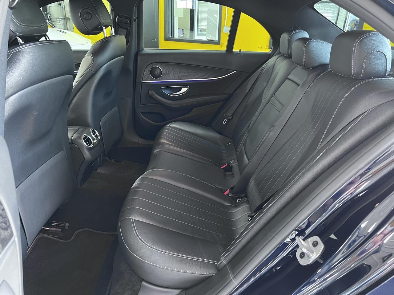 2019 Mercedes Benz E 300 photo 18