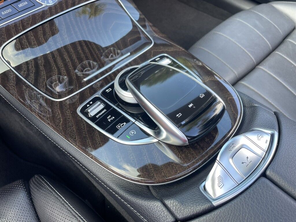 2019 Mercedes-Benz E-Class E 450~LOW MILES~EXCELLENT CONDITION~AUTO START/STOP~CONVERTIBLE SOFT TOP~CROSSWIND STABILIZATION~DRIVER ASSISTANCE PACKAGE~LEATHER SEATS~REMOTE ENGINE START Sarasota FL