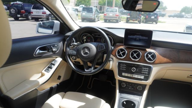 2019 Mercedes-Benz GLA 250 2.0 Laredo TX