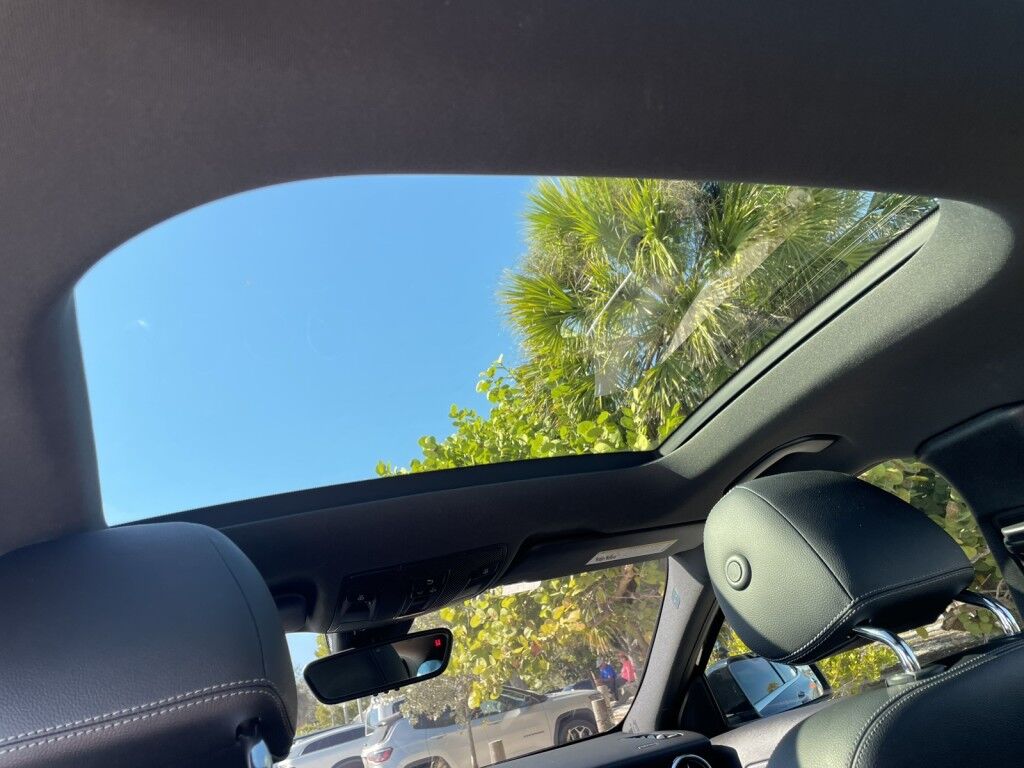 2019 Mercedes-Benz GLA GLA 250~1 OWNER~ONLINE FINANCE AND SHIPPING AVAILABLE!!! Sarasota FL