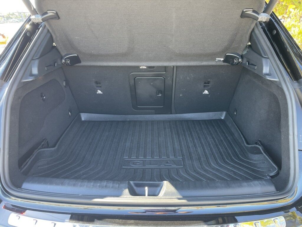 2019 Mercedes-Benz GLA GLA 250~1 OWNER~ONLINE FINANCE AND SHIPPING AVAILABLE!!! Sarasota FL