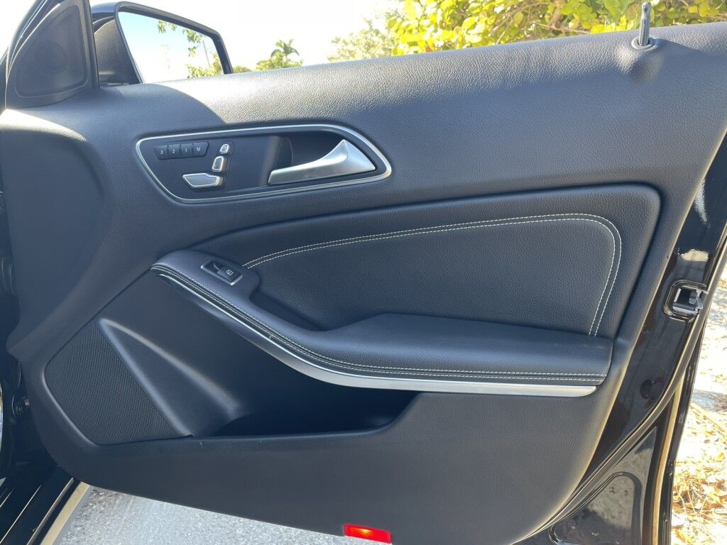 2019 Mercedes-Benz GLA GLA 250~1 OWNER~ONLINE FINANCE AND SHIPPING AVAILABLE!!! Sarasota FL