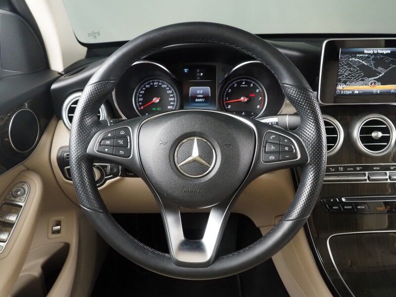 2019 Mercedes-Benz GLC 300 4MATIC *PANORAMA MOONROOF, PREMIUM PKG, BLIND SPOT ASSIST, BACKUP-CAMERA, HEATED SEATS/STEERING, POWER LIFTGATE, KEYLESS ENTRY, ALLOY WHEELS, ANDROID & APPLE Round Rock TX