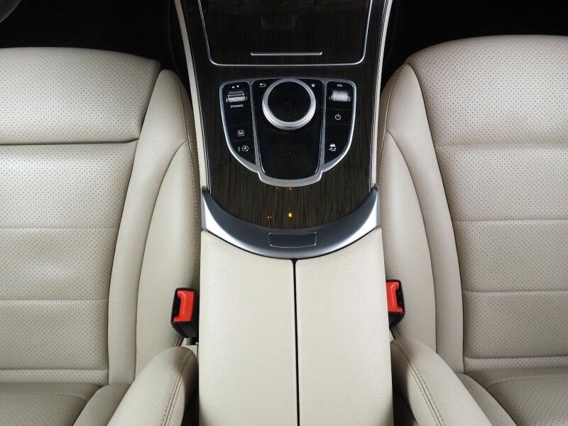 2019 Mercedes-Benz GLC 300 4MATIC *PANORAMA MOONROOF, PREMIUM PKG, BLIND SPOT ASSIST, BACKUP-CAMERA, HEATED SEATS/STEERING, POWER LIFTGATE, KEYLESS ENTRY, ALLOY WHEELS, ANDROID & APPLE Round Rock TX