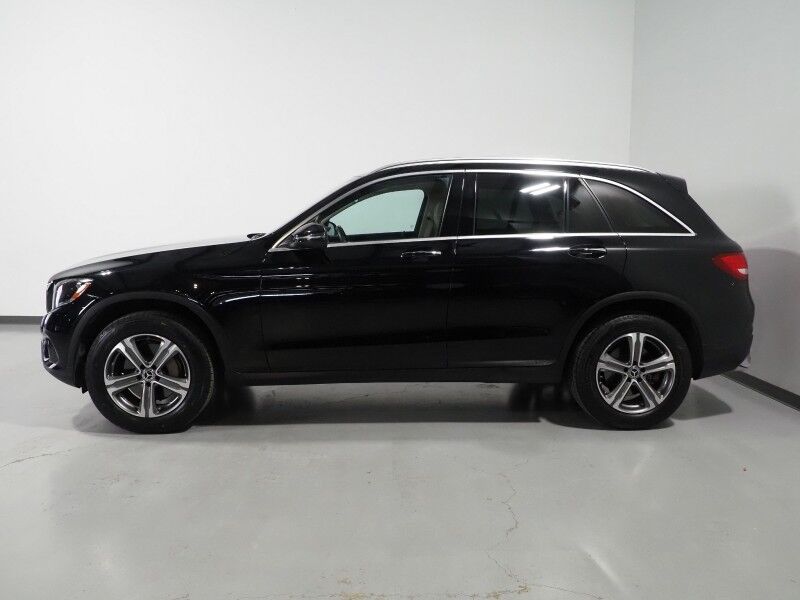 2019 Mercedes-Benz GLC 300 4MATIC *PANORAMA MOONROOF, PREMIUM PKG, BLIND SPOT ASSIST, BACKUP-CAMERA, HEATED SEATS/STEERING, POWER LIFTGATE, KEYLESS ENTRY, ALLOY WHEELS, ANDROID & APPLE Round Rock TX