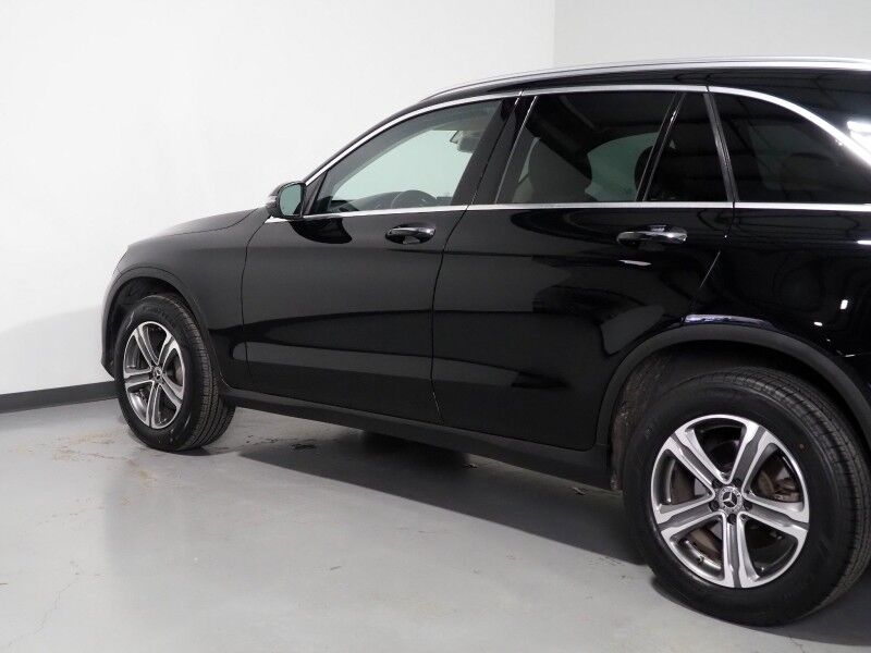 2019 Mercedes-Benz GLC 300 4MATIC *PANORAMA MOONROOF, PREMIUM PKG, BLIND SPOT ASSIST, BACKUP-CAMERA, HEATED SEATS/STEERING, POWER LIFTGATE, KEYLESS ENTRY, ALLOY WHEELS, ANDROID & APPLE Round Rock TX